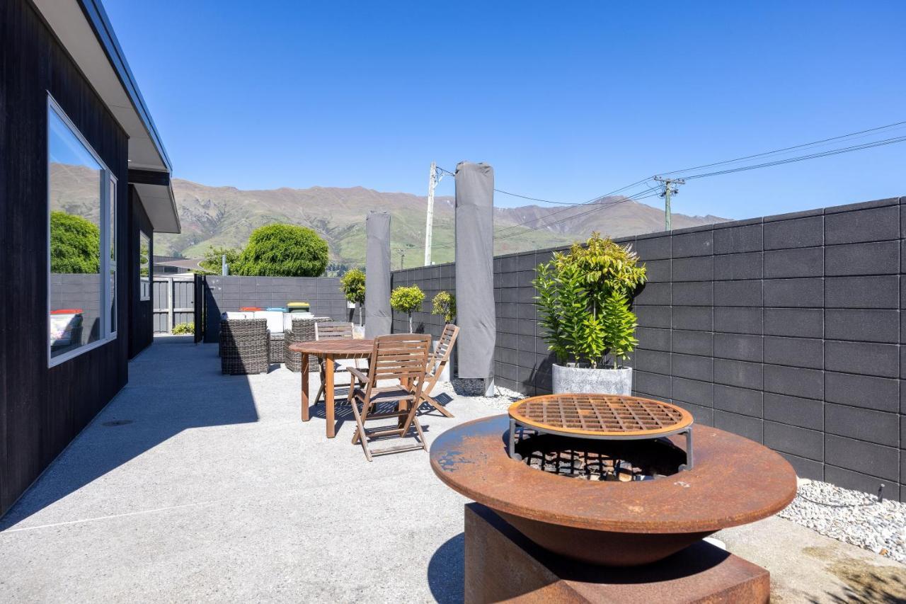 Prime Location On Warren St - 3 Bedroom Town House Wanaka Extérieur photo